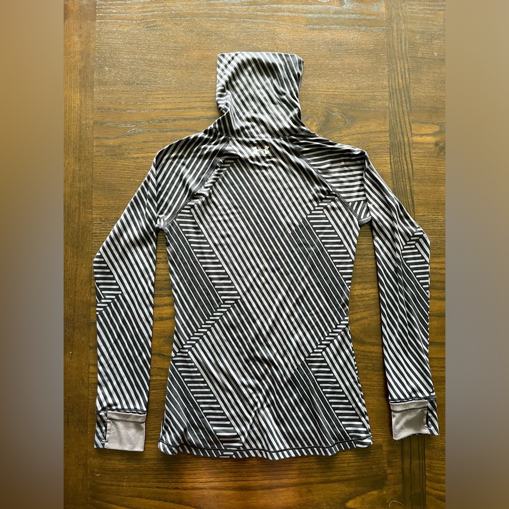 Underarmour base layer - Picture 2 of 3